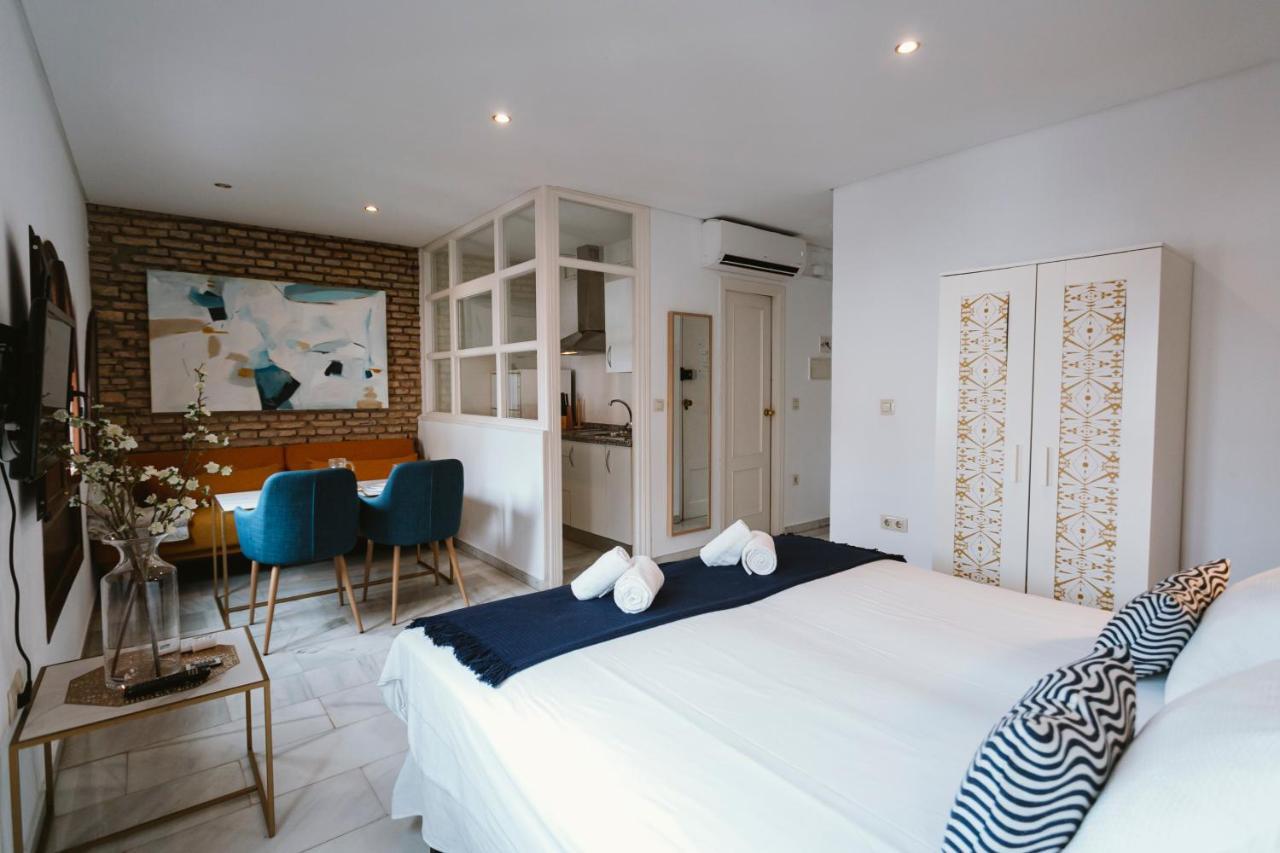 Complete Studio With Terrace - 1Bth- La Giralda Daire Sevilla Dış mekan fotoğraf