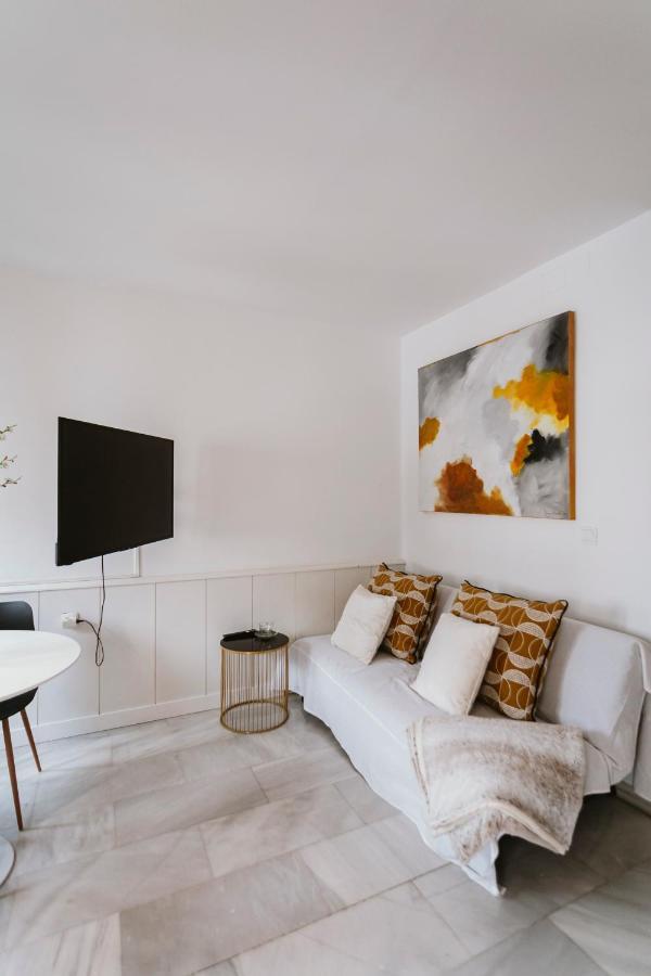 Complete Studio With Terrace - 1Bth- La Giralda Daire Sevilla Dış mekan fotoğraf